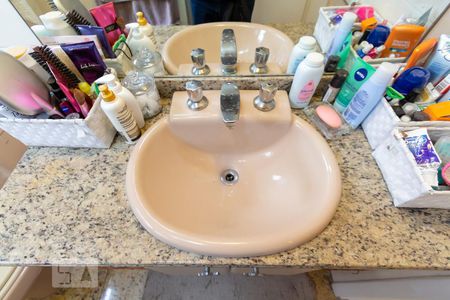 Apartamento à venda com 176m², 3 quartos e sem vagaBanheiro da suíte 3