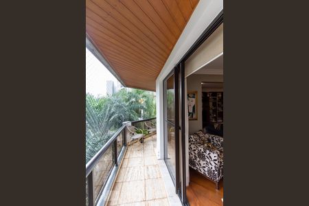 Apartamento à venda com 176m², 3 quartos e sem vagaVaranda da sala