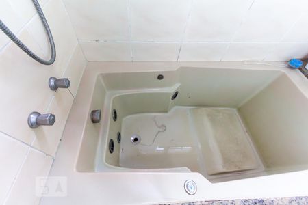 Apartamento à venda com 176m², 3 quartos e sem vagaBanheiro da suíte 1