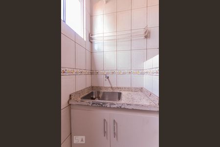 Área de Serviço de apartamento para alugar com 2 quartos, 42m² em São João Batista (venda Nova), Belo Horizonte