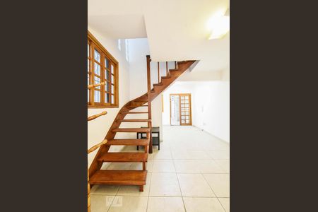 Escada de casa à venda com 4 quartos, 200m² em Vila Cruzeiro, São Paulo