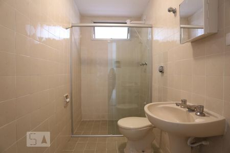 Banheiro de apartamento para alugar com 1 quarto, 53m² em Bela Vista, São Paulo
