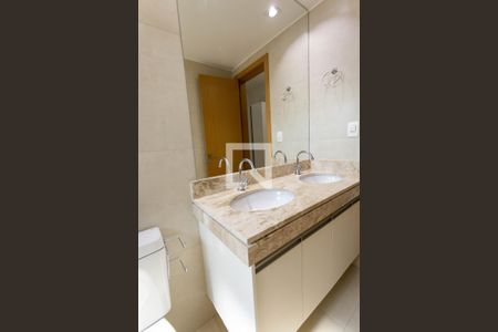 Apartamento para alugar com 99m², 3 quartos e 1 vaga Apartamento para alugar com 99m², 3 quartos e 1 vagaBanheiro da Suíte 1