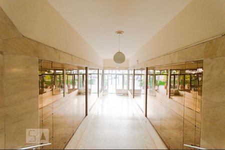 Apartamento à venda com 126m², 3 quartos e 1 vaga Apartamento à venda com 126m², 3 quartos e 1 vagaHall social