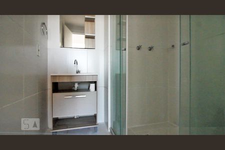 Banheiro de Apartamento com 2 quartos, 49m² Jardim Itu-Sabará