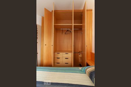 Detalhe Quarto de apartamento para alugar com 1 quarto, 44m² em Vila Nova Conceição, São Paulo