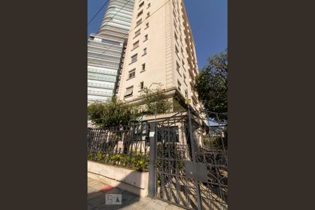 Apartamento à venda com 109m², 3 quartos e 1 vaga Apartamento à venda com 109m², 3 quartos e 1 vagaFachada