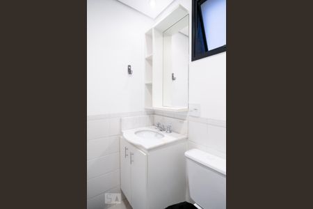 Banheiro Social de apartamento para alugar com 1 quarto, 38m² em Chácara Santo Antônio (zona Sul), São Paulo