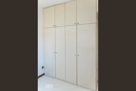 Quarto 1 - Armários de apartamento à venda com 3 quartos, 92m² em Vila Isabel, Rio de Janeiro
