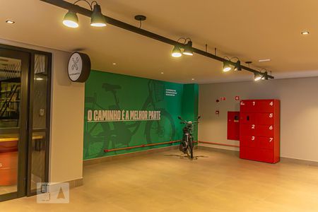 Apartamento para alugar com 16m², 1 quarto e sem vaga Apartamento para alugar com 16m², 1 quarto e sem vagaÁrea comum - Locação de Bike