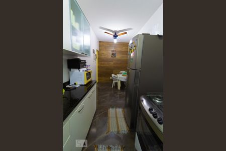 Casa de condomínio à venda com 120m², 2 quartos e 3 vagas Casa de condomínio à venda com 120m², 2 quartos e 3 vagasCozinha