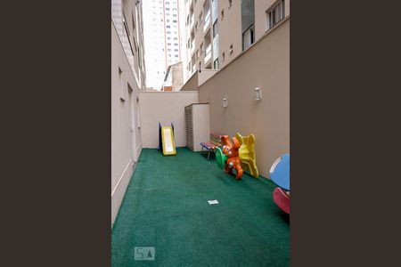 Apartamento à venda com 190m², 3 quartos e 4 vagas Apartamento à venda com 190m², 3 quartos e 4 vagasÁrea Comum - Playground