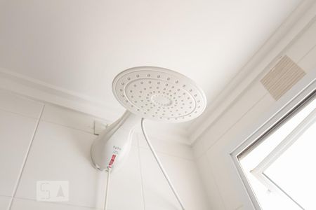 Apartamento à venda com 190m², 3 quartos e 4 vagas Apartamento à venda com 190m², 3 quartos e 4 vagasChuveiro