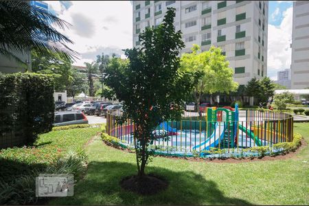 Apartamento à venda com 70m², 2 quartos e 1 vaga Apartamento à venda com 70m², 2 quartos e 1 vagaÁrea Comum - Playground