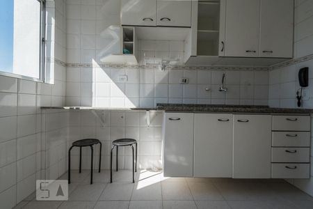 Apartamento à venda com 70m², 2 quartos e 1 vaga Apartamento à venda com 70m², 2 quartos e 1 vagaCozinha