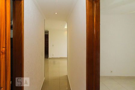 Corredor de apartamento à venda com 2 quartos, 71m² em Sítio Pinheirinho, São Paulo
