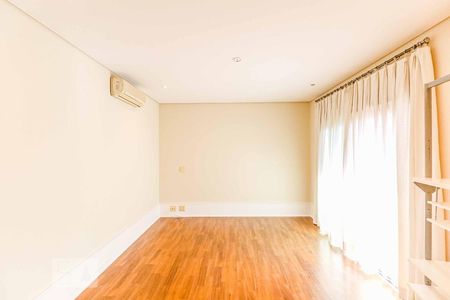 Apartamento à venda com 243m², 3 quartos e 4 vagas Apartamento à venda com 243m², 3 quartos e 4 vagasSuíte