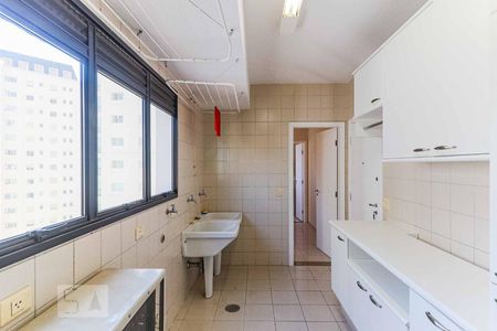 Apartamento à venda com 243m², 3 quartos e 4 vagas Apartamento à venda com 243m², 3 quartos e 4 vagasÁrea de Serviço