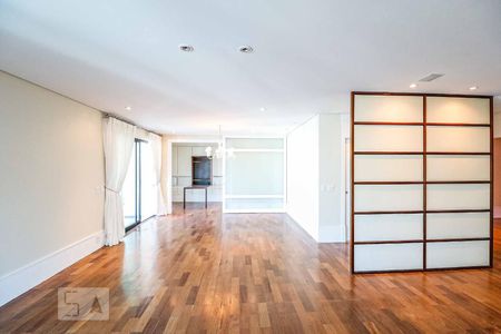 Apartamento à venda com 243m², 3 quartos e 4 vagas Apartamento à venda com 243m², 3 quartos e 4 vagasSala