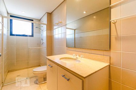 Apartamento à venda com 243m², 3 quartos e 4 vagas Apartamento à venda com 243m², 3 quartos e 4 vagasBanheiro