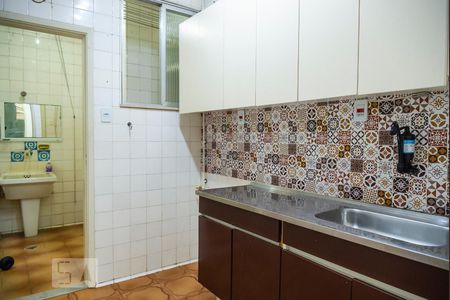 Cozinha de apartamento para alugar com 2 quartos, 80m² em Copacabana, Rio de Janeiro