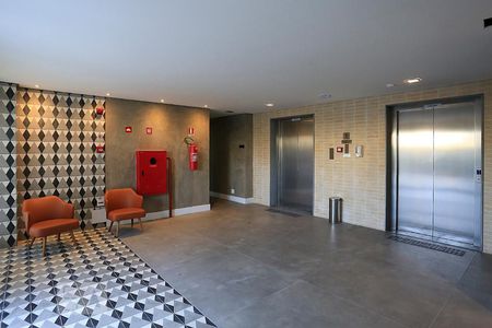 Apartamento para alugar com 51m², 2 quartos e 1 vagaHall de Elevador