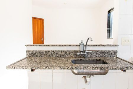 Cozinha de apartamento para alugar com 1 quarto, 65m² em Liberdade, Belo Horizonte