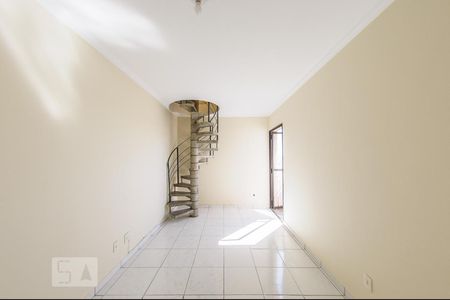 Sala - andar inferior de apartamento à venda com 1 quarto, 120m² em Centro, Campinas