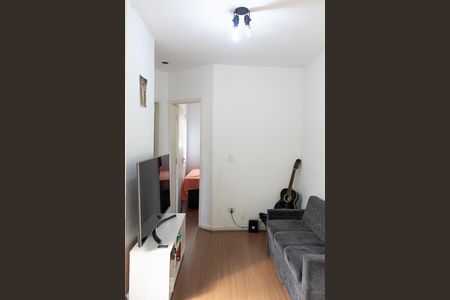 Sala de Estar de apartamento para alugar com 2 quartos, 50m² em Vila Valparaíso, Santo André