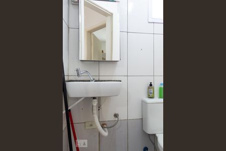 Banheiro de apartamento para alugar com 2 quartos, 50m² em Vila Valparaíso, Santo André