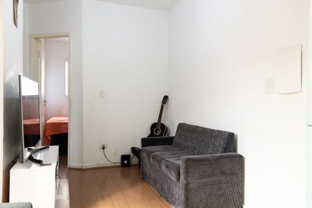 Sala de Estar de apartamento para alugar com 2 quartos, 50m² em Vila Valparaíso, Santo André