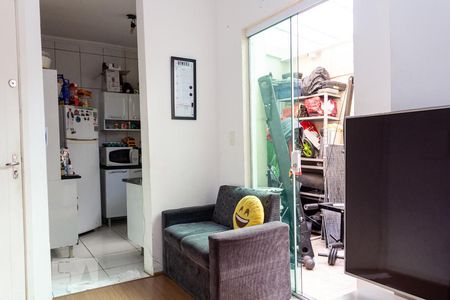 Sala de Estar de apartamento para alugar com 2 quartos, 50m² em Vila Valparaíso, Santo André