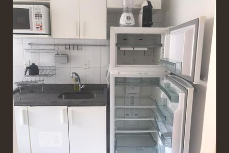 Cozinha de apartamento para alugar com 2 quartos, 47m² em Jardim Ampliação, São Paulo
