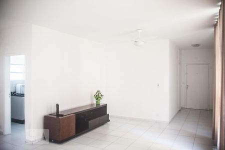 Sala de apartamento para alugar com 3 quartos, 123m² em Higienópolis, São Paulo