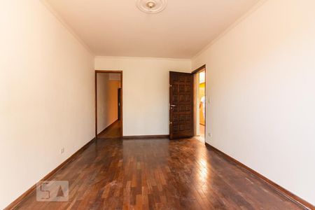 Casa para alugar com 140m², 3 quartos e 2 vagasSala