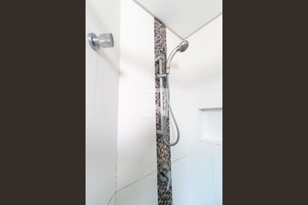 Detalhe do Banheiro da Suite de apartamento para alugar com 3 quartos, 90m² em Cristo Rei, Curitiba