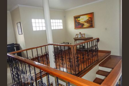 Escada de casa à venda com 3 quartos, 308m² em Sarandi, Porto Alegre