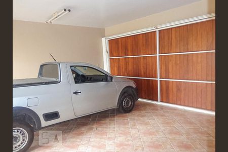 Casa à venda com 308m², 3 quartos e 4 vagas Casa à venda com 308m², 3 quartos e 4 vagasGaragem