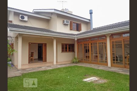 Casa à venda com 308m², 3 quartos e 4 vagas Casa à venda com 308m², 3 quartos e 4 vagasÁrea Externa