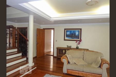Sala de casa à venda com 3 quartos, 308m² em Sarandi, Porto Alegre
