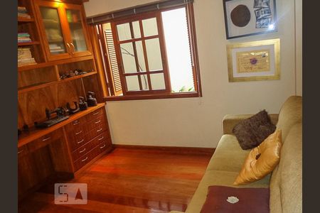 Casa à venda com 308m², 3 quartos e 4 vagas