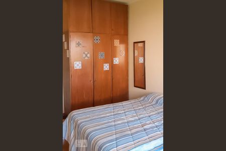Quarto de apartamento à venda com 4 quartos, 217m² em Independência, Porto Alegre