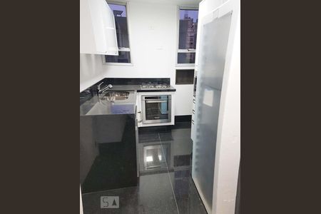 Apartamento para alugar com 130m², 3 quartos e 2 vagasCozinha