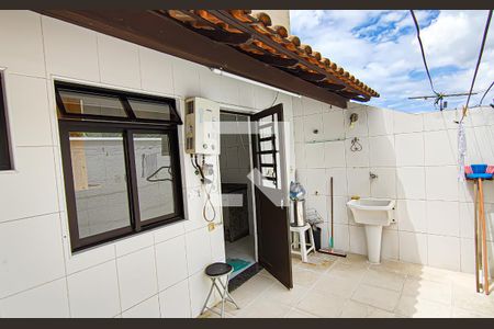 Casa à venda com 85m², 2 quartos e 2 vagasÁrea de Serviço