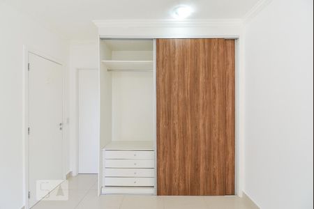 Quarto 1 - Armários de apartamento para alugar com 1 quarto, 52m² em Alphaville Conde Ii, Barueri