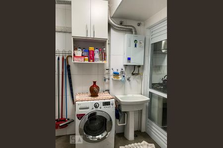 Apartamento para alugar com 68m², 2 quartos e 1 vagaÁrea de serviço