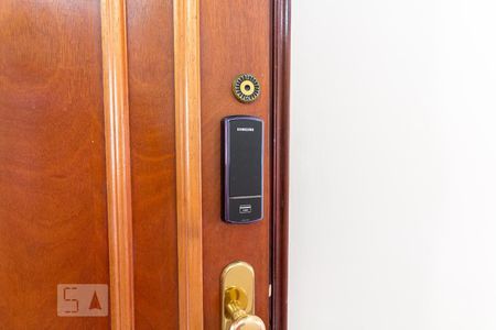 Sala - fechadura eletrõnica de apartamento para alugar com 4 quartos, 205m² em Camargos, Guarulhos