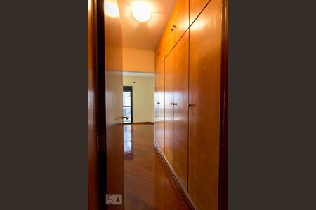 Apartamento para alugar com 205m², 4 quartos e 2 vagasQuarto 3 suíte -armários