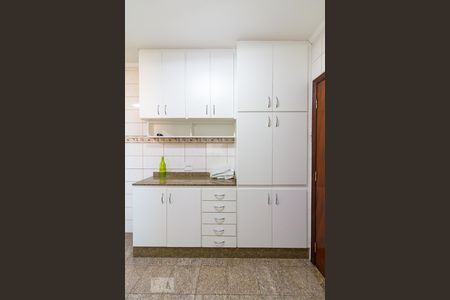 Apartamento para alugar com 205m², 4 quartos e 2 vagasCozinha - armários