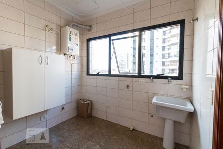 Apartamento para alugar com 205m², 4 quartos e 2 vagasÁrea de serviço